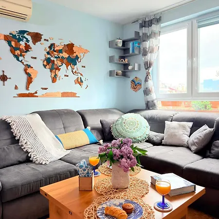 Sunny Cozy With King Bed, 2 Toilets, Fast Wifi, Walk To Center Apartmán *